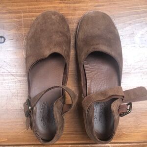 Kork-Ease Mary-Janes Tan suede